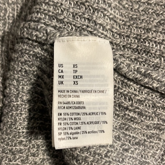 American Eagle Sweater - Picture 5 of 5